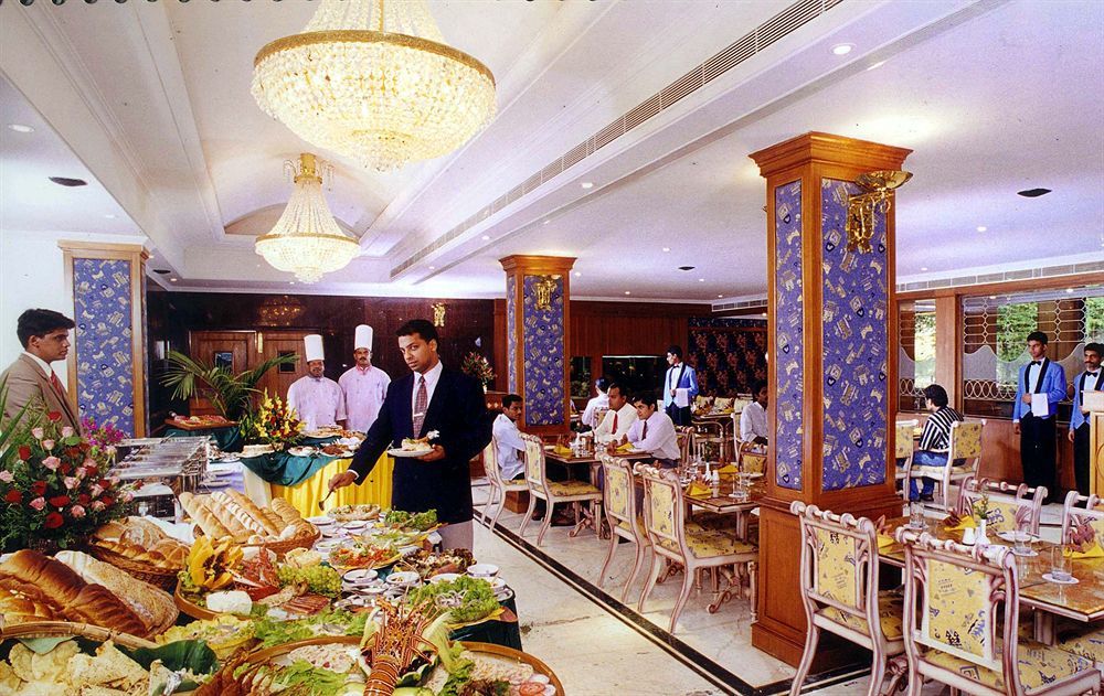 The Renai Cochin Hotel Kochi Kültér fotó
