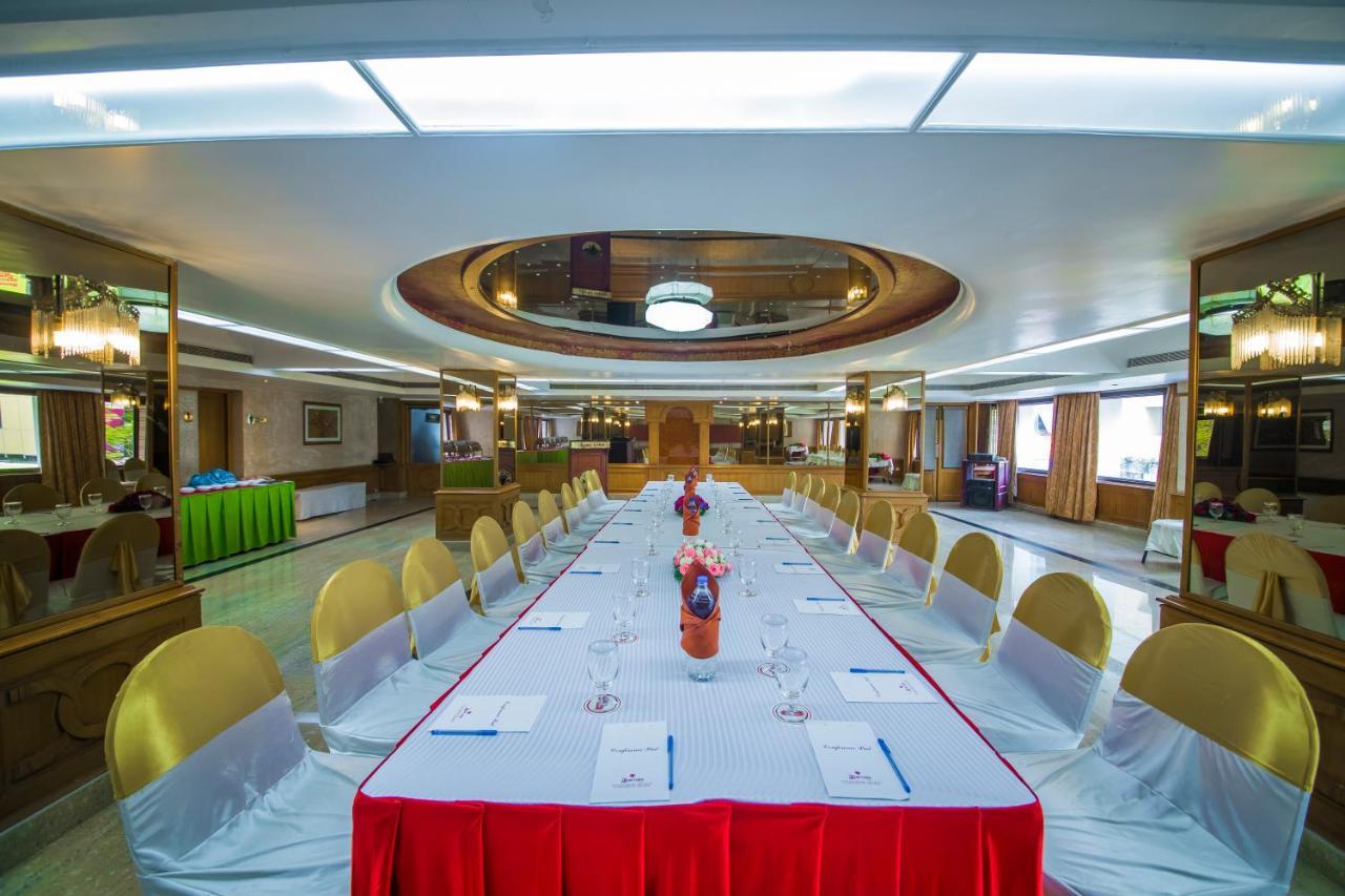 The Renai Cochin Hotel Kochi Kültér fotó
