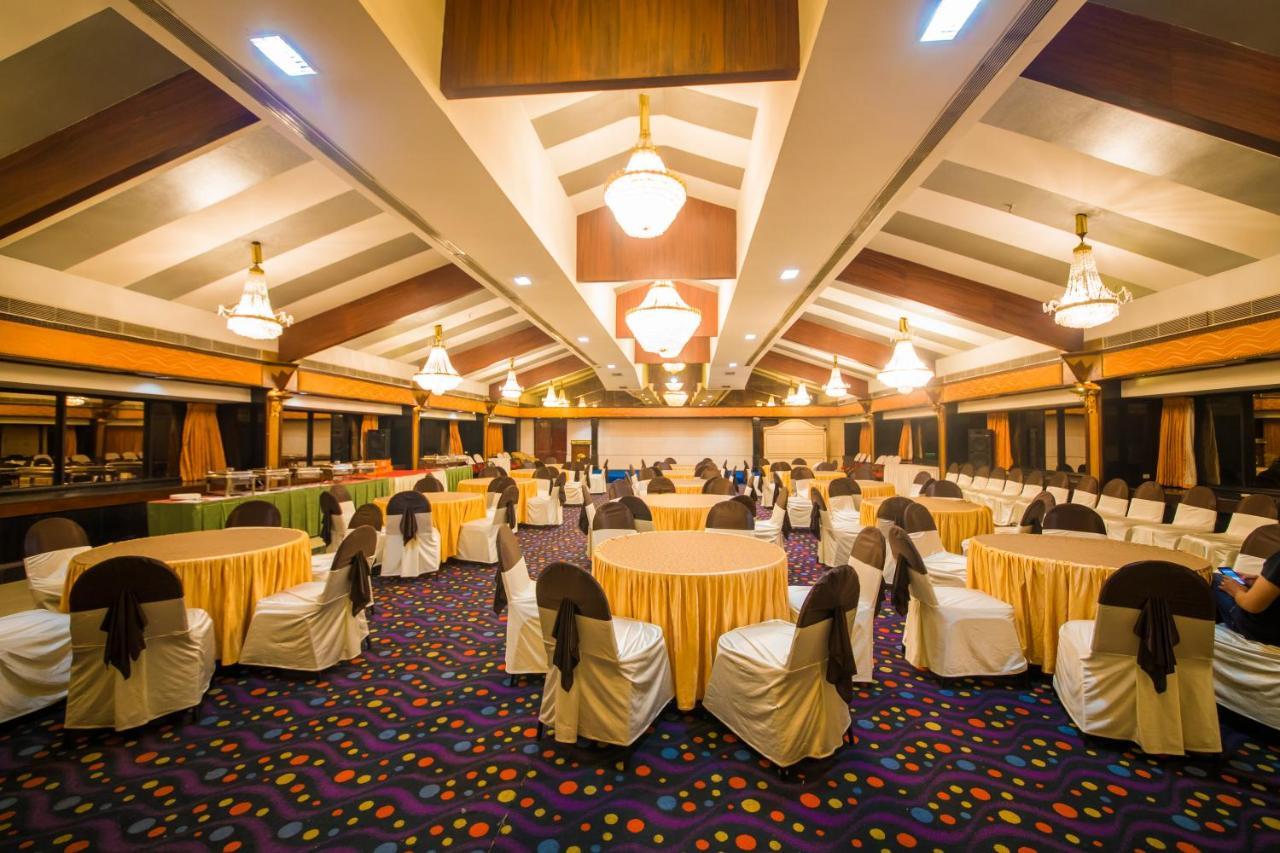 The Renai Cochin Hotel Kochi Kültér fotó