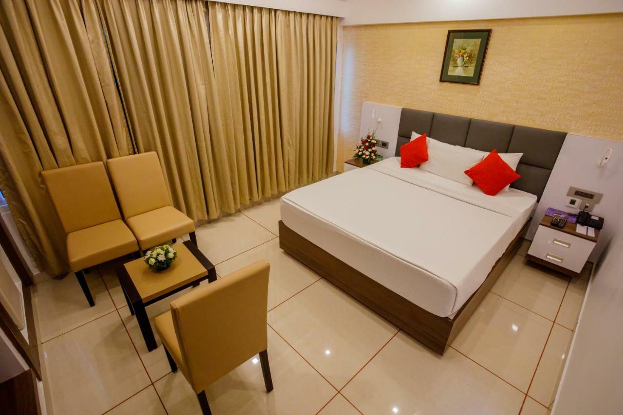 The Renai Cochin Hotel Kochi Kültér fotó