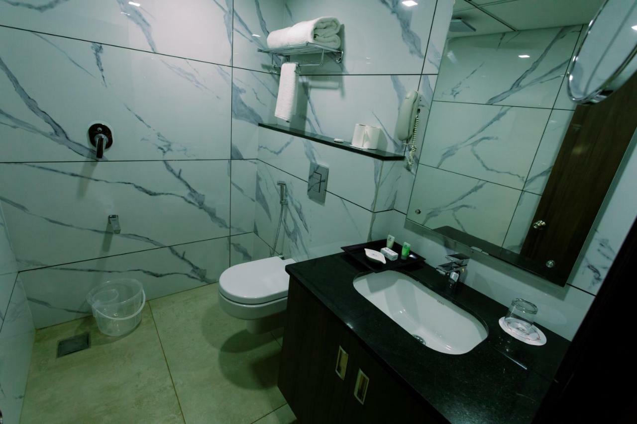 The Renai Cochin Hotel Kochi Kültér fotó