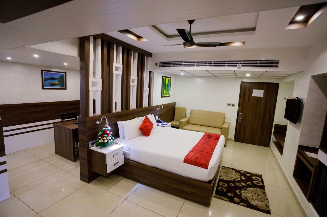 The Renai Cochin Hotel Kochi Kültér fotó