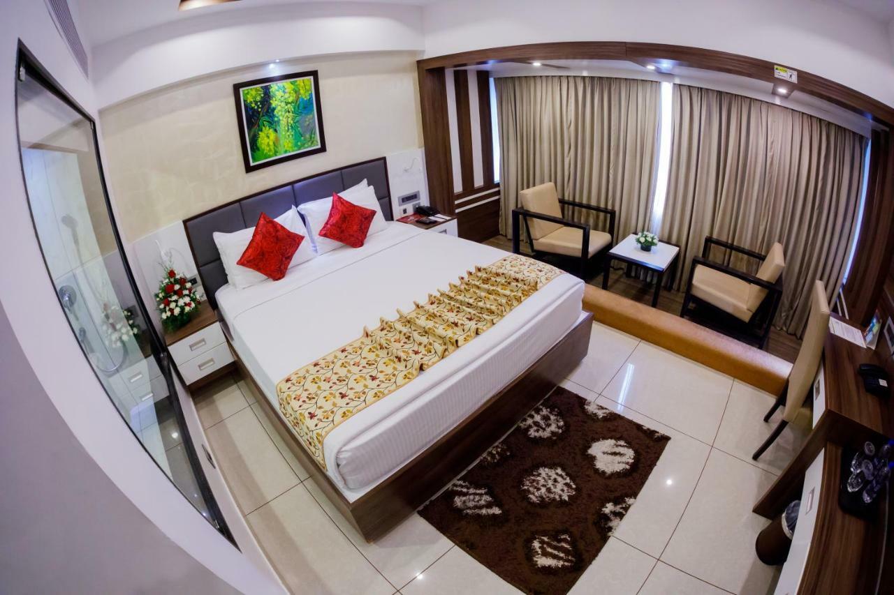 The Renai Cochin Hotel Kochi Kültér fotó